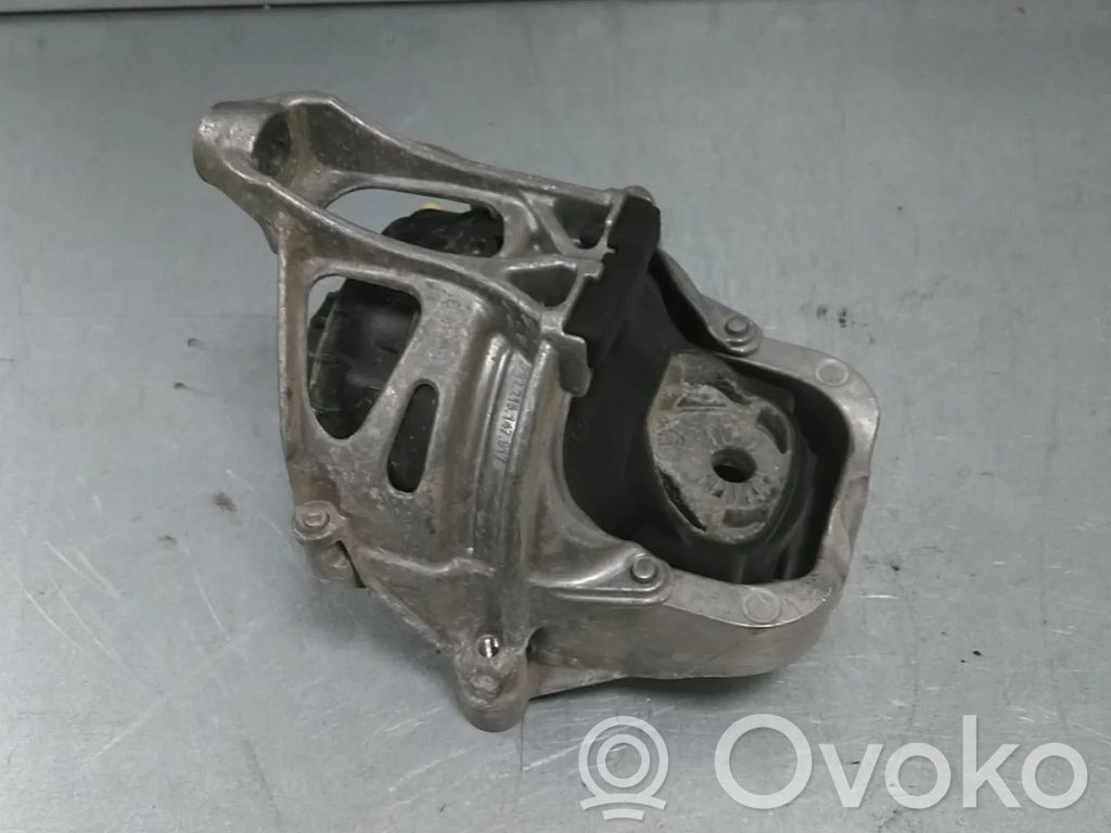 Porsche Cayenne (9Y0 9Y3) Engine mount bracket 