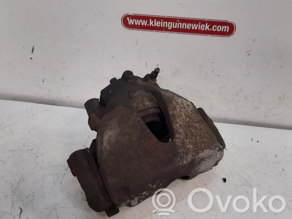 Opel Zafira A Zacisk hamulcowy przedni 