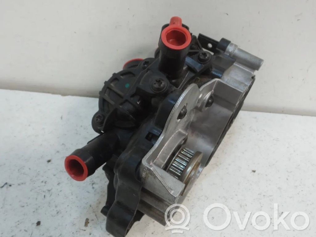 Volkswagen Golf VII Pompa wody 
