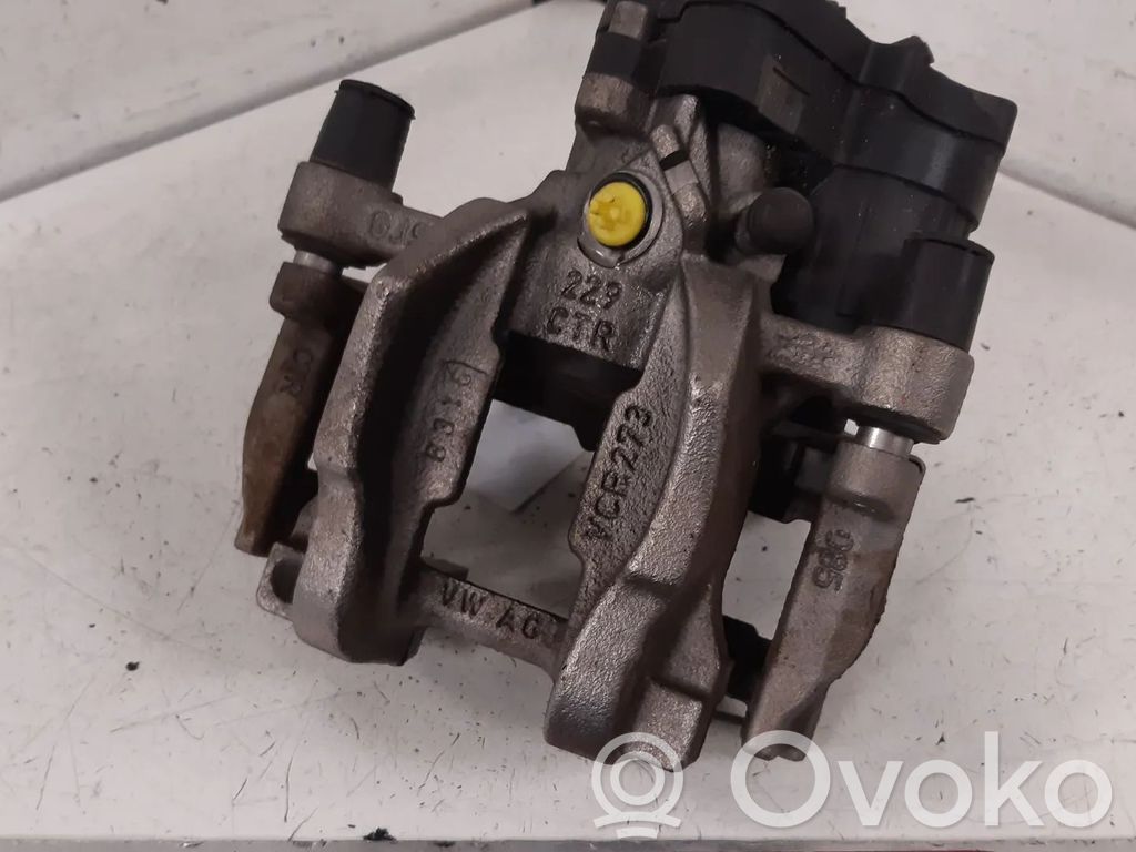 Audi Q3 F3 Etrier frână spate 