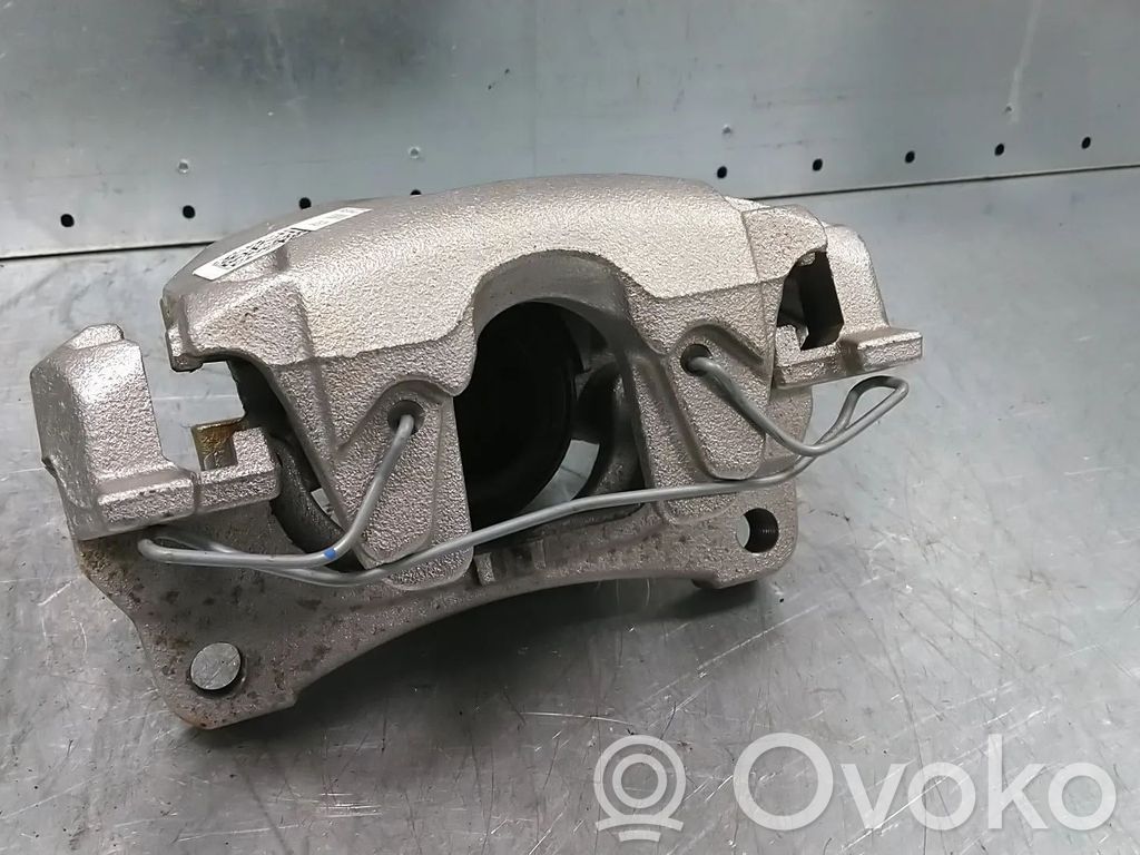 Audi A5 Priekinis suportas 
