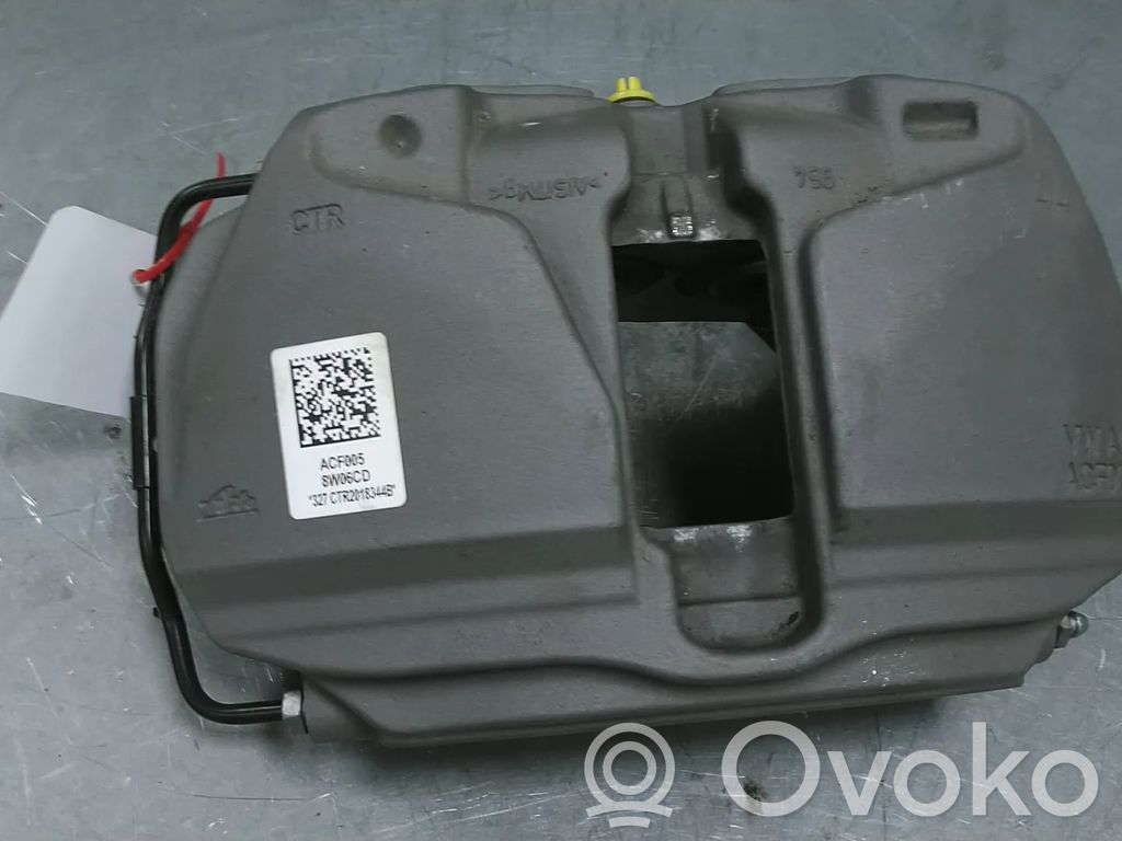 Audi A5 Zacisk hamulcowy przedni 