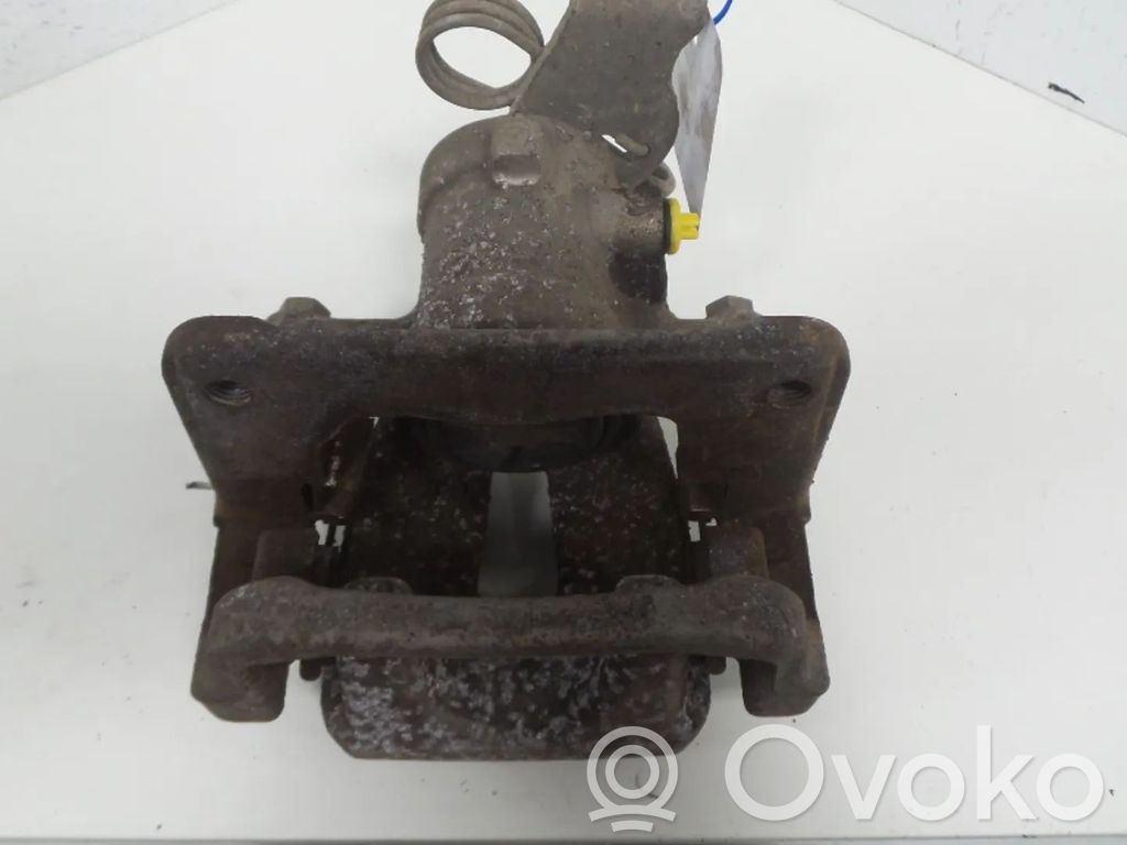 Opel Corsa E Galinis suportas 