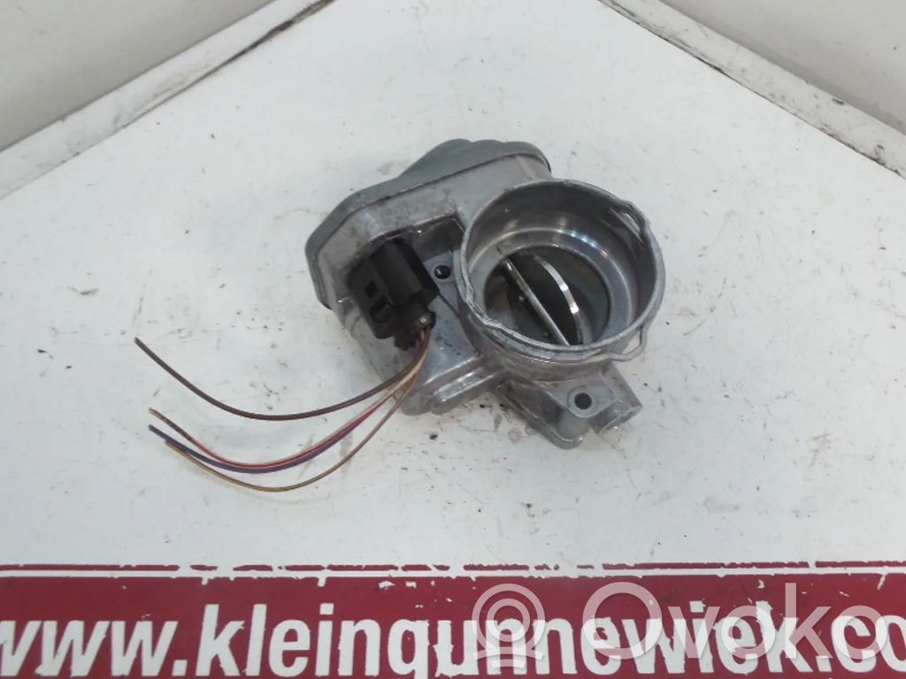 Volkswagen PASSAT B6 Elektrische Drosselklappe 