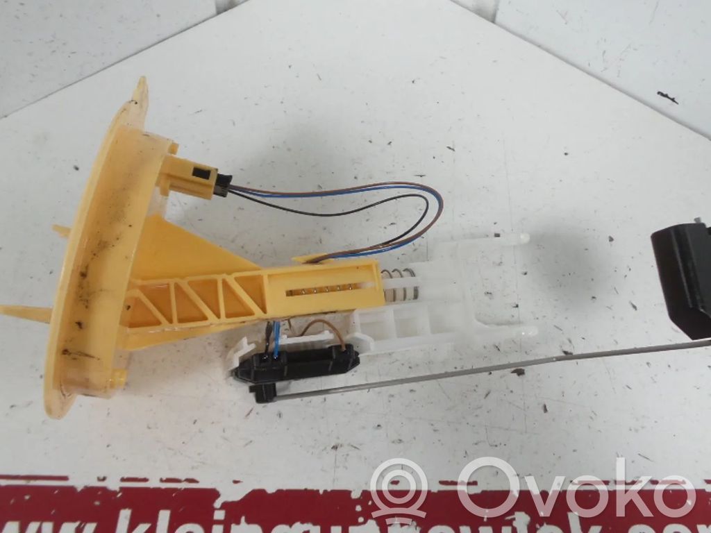 Skoda Superb B8 (3V) Sensor de nivel de combustible 
