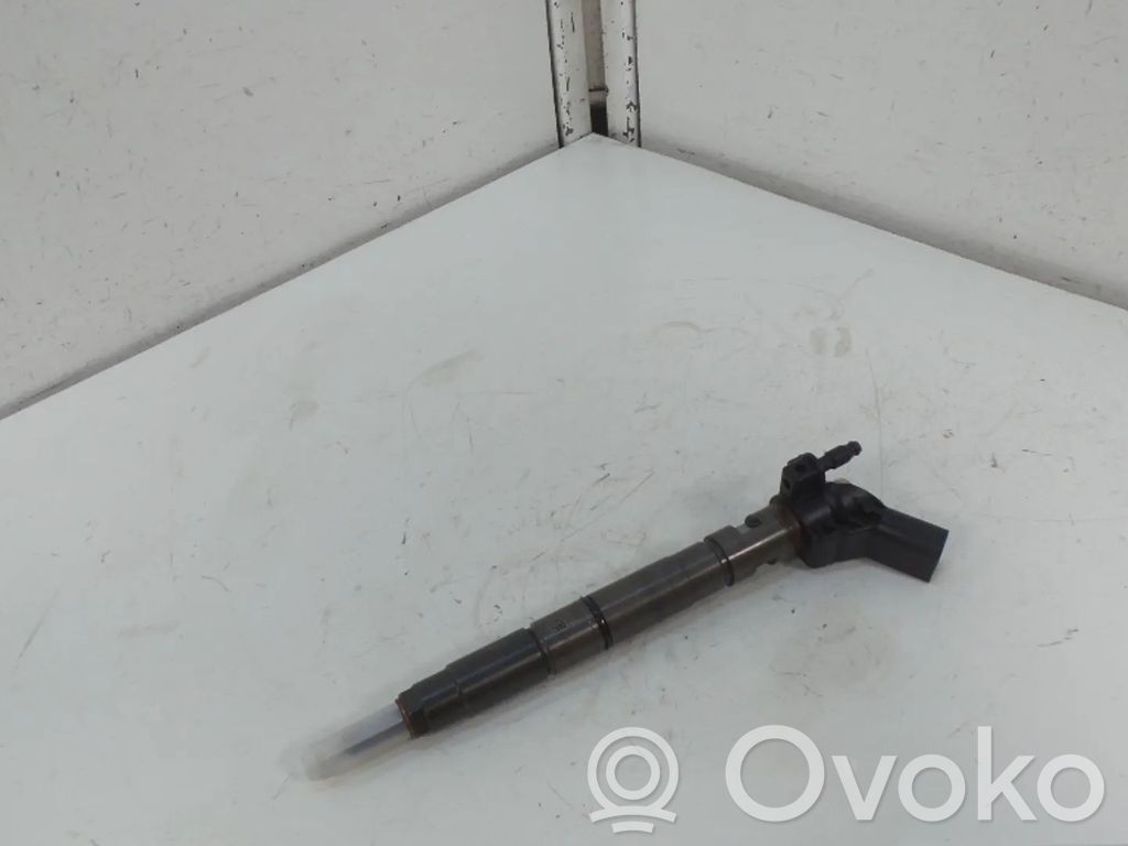 Audi A6 S6 C6 4F Fuel injector 