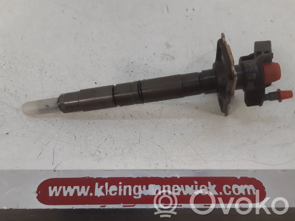 Volkswagen PASSAT B6 Iniettore 