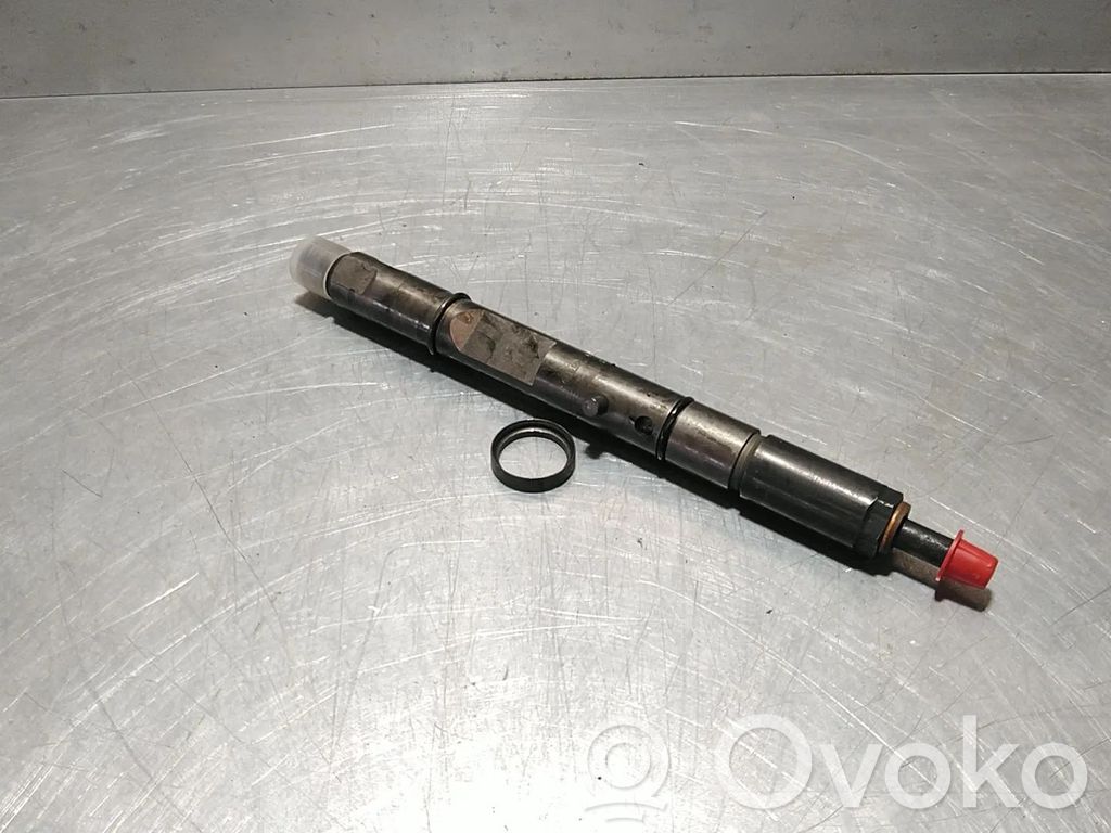 Volkswagen PASSAT B5 Fuel injector 
