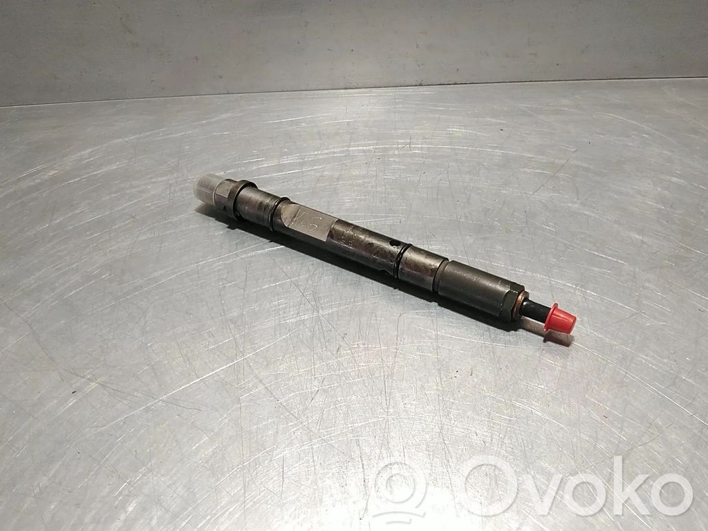 Volkswagen PASSAT B5 Fuel injector 