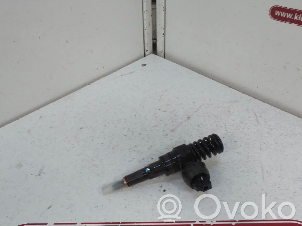 Volkswagen Touran I Polttoainesuutin 