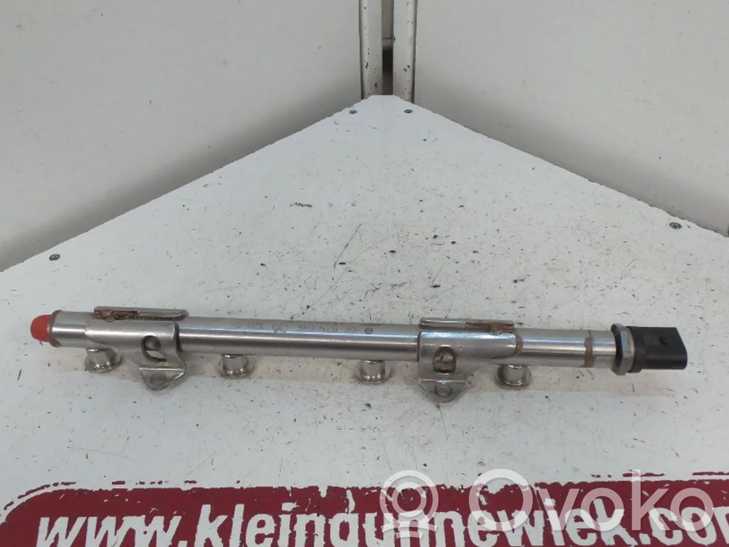 Audi A3 S3 8V Kraftstoffverteiler Einspritzleiste Verteilerrohr 
