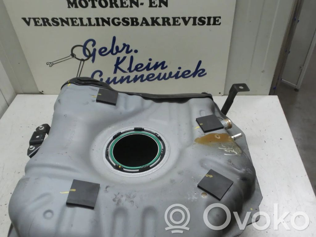 Polttoainesäiliö   FV639P860BS