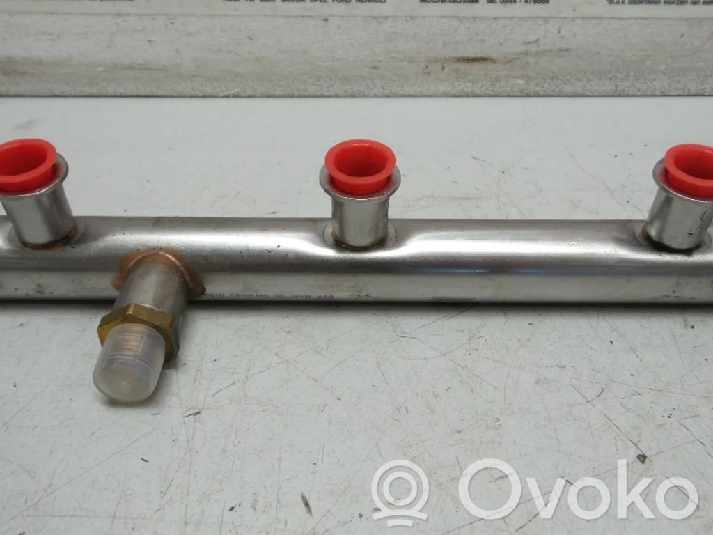 Audi A5 8T 8F Tubo principal de alimentación del combustible 