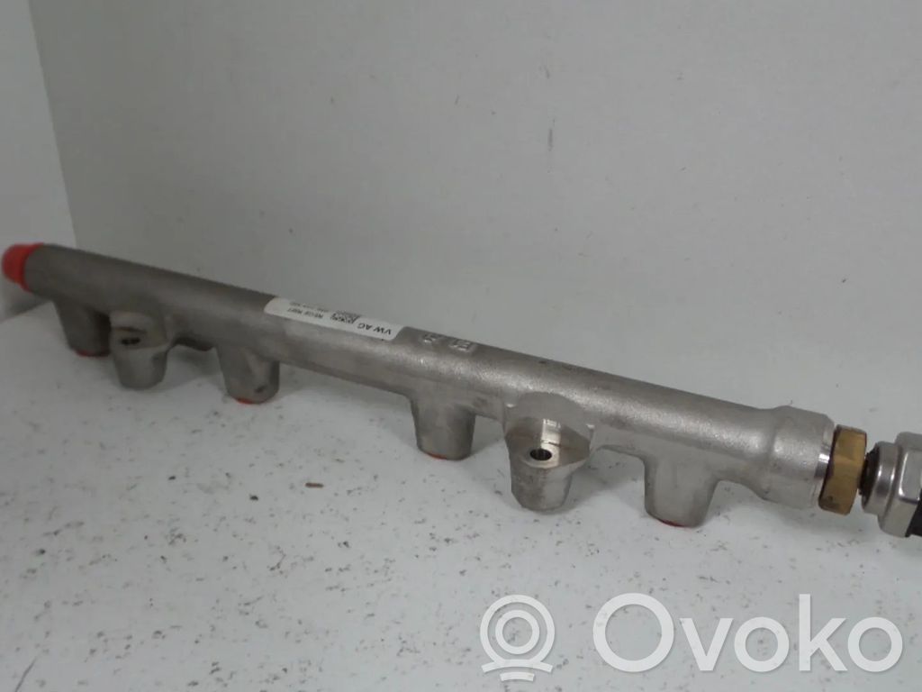 Volkswagen Golf VII Listwa wtryskowa 