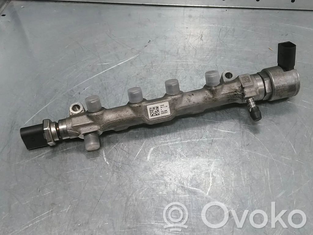 Volkswagen Golf VIII Rampă alimentare injectoare 