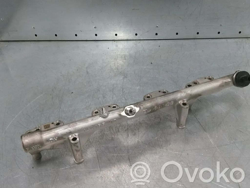 BMW 5 G30 G31 G38 Rampă alimentare injectoare 