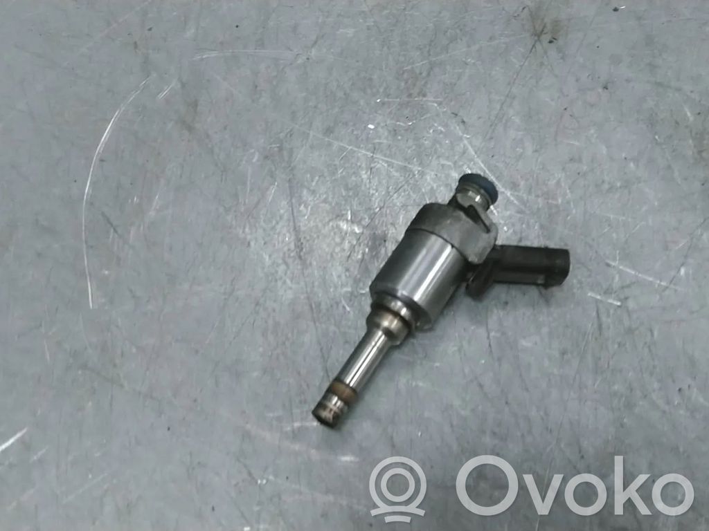 Volkswagen PASSAT B6 Wtryskiwacz paliwa 
