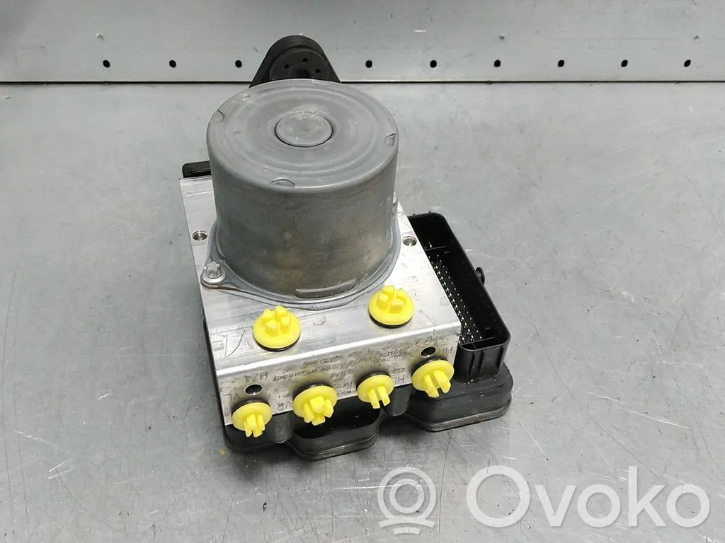 Audi A4 S4 B9 ABS-pumppu 
