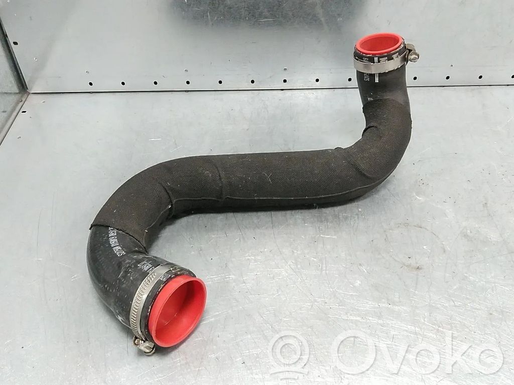 Audi A4 S4 B9 Turboahtimen ilmanoton letku 
