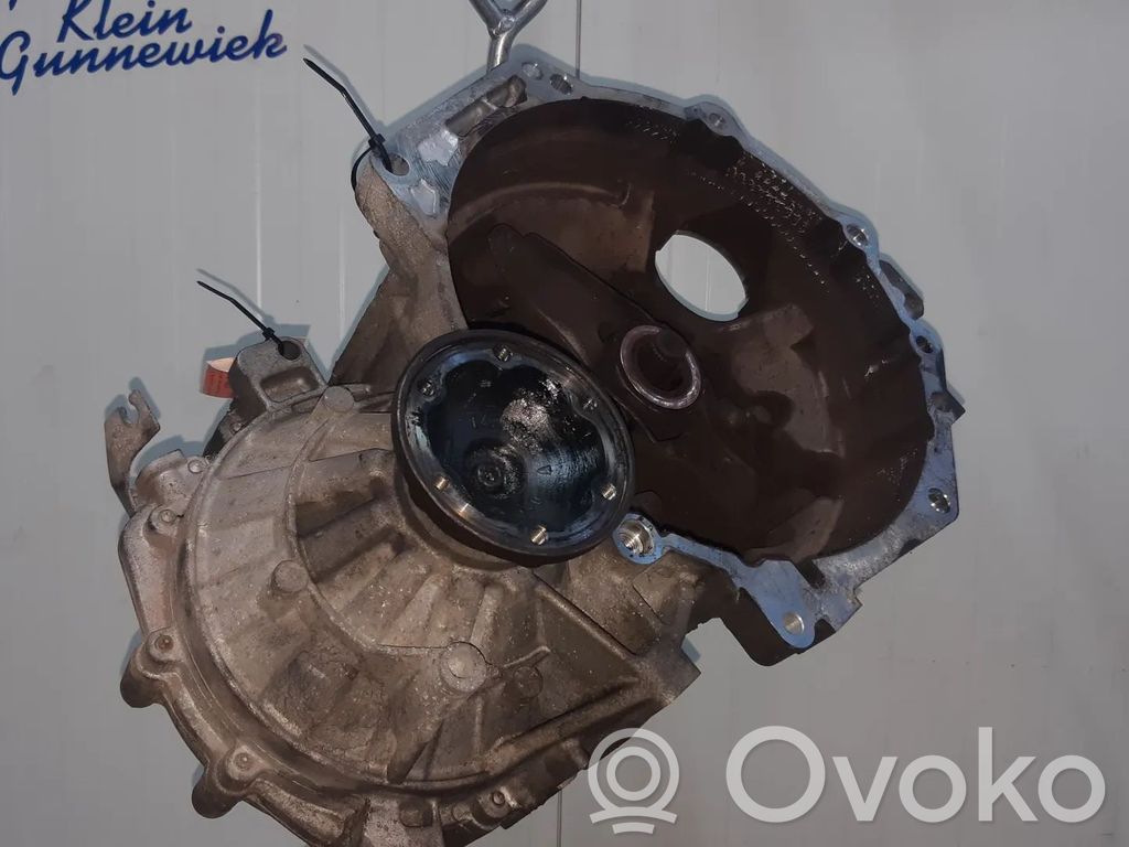 Volkswagen PASSAT B6 Manualna 5-biegowa skrzynia biegów 