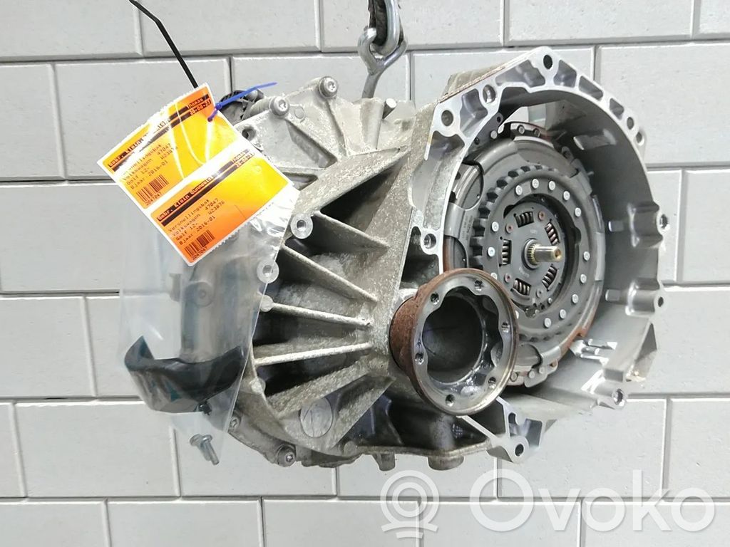Volkswagen Golf VII Manual 5 speed gearbox 