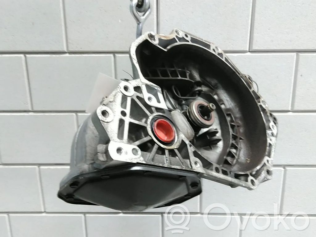 Opel Corsa D 5 Gang Schaltgetriebe 