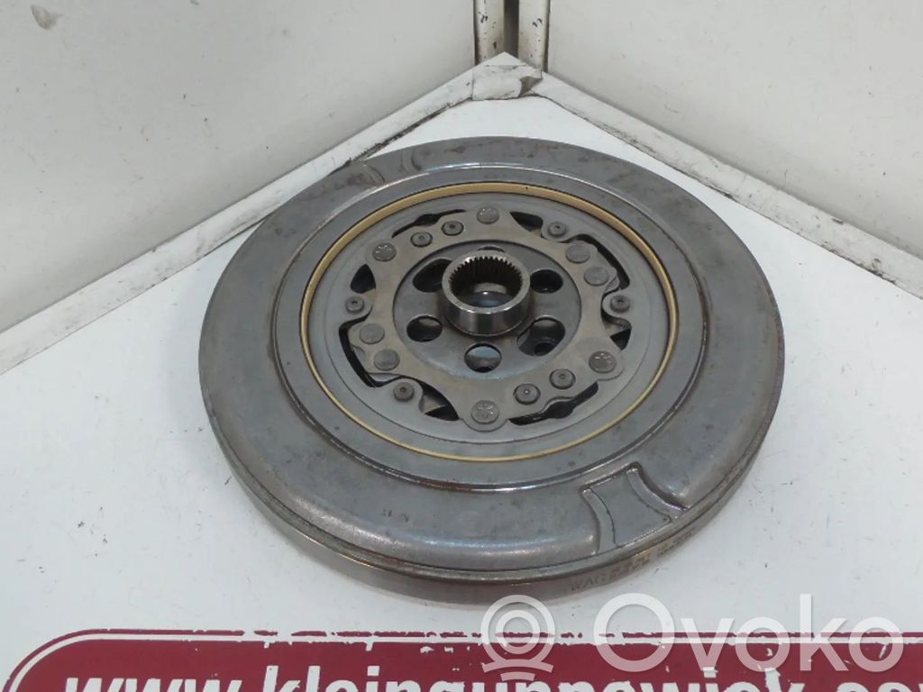 Volkswagen PASSAT B8 Volanta ambreiaj