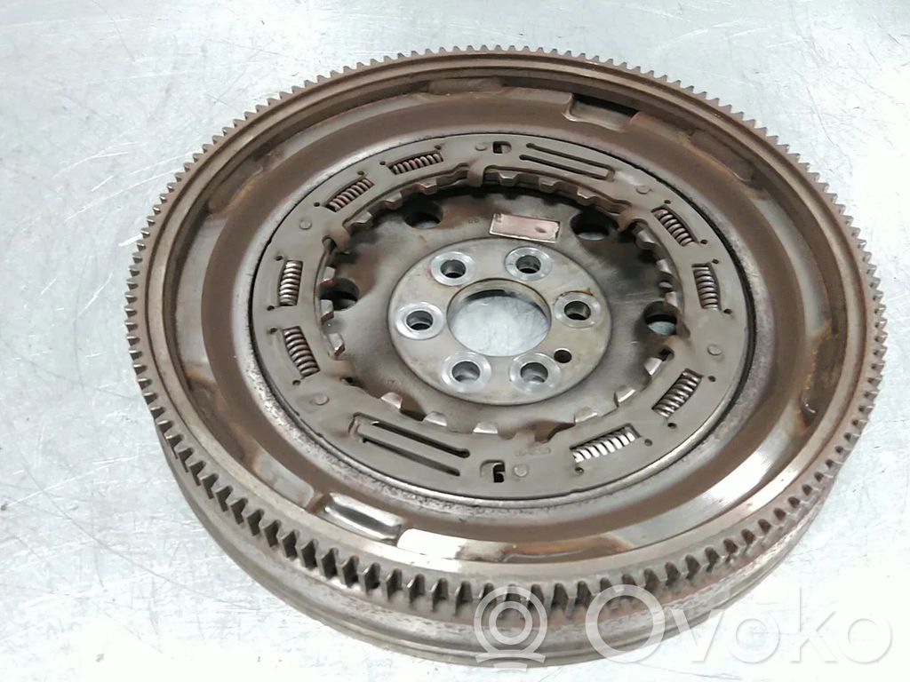 Volkswagen PASSAT B8 Volante motor 