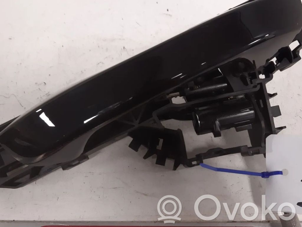 Volkswagen Golf VIII Osłona klamki drzwi tylnych 