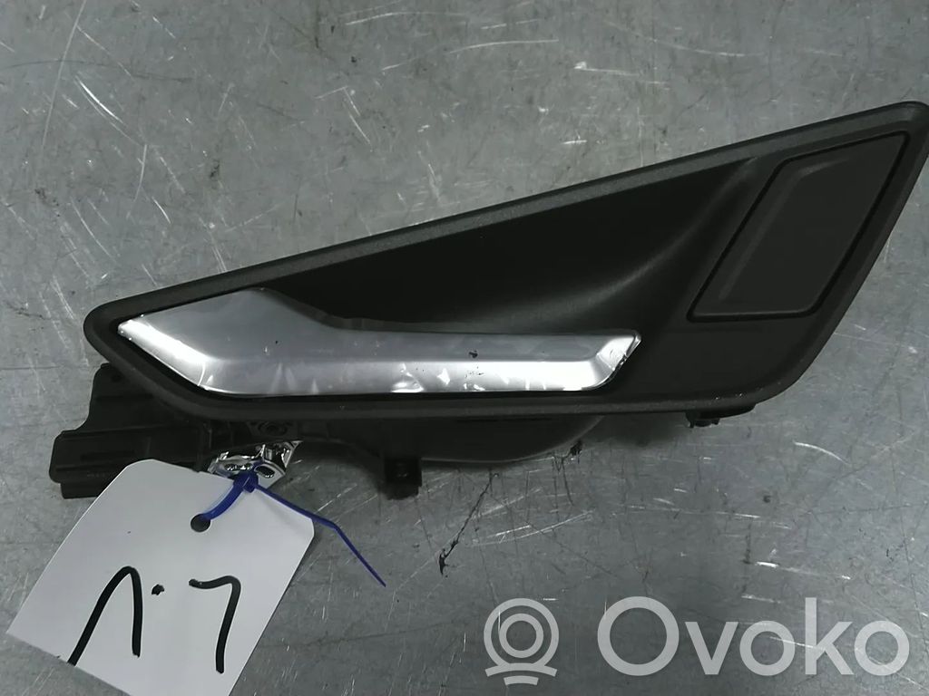 Audi Q2 - Tapa manecilla puerta trasera 