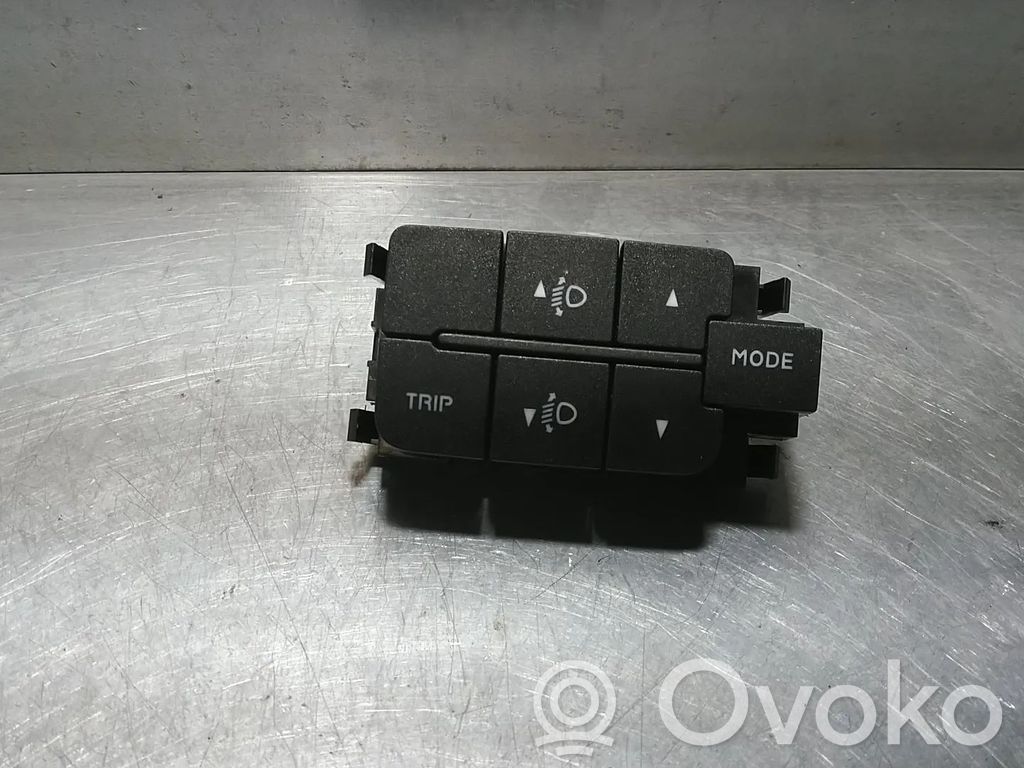 Iveco Daily 35.8 - 9 Altra parte interiore 