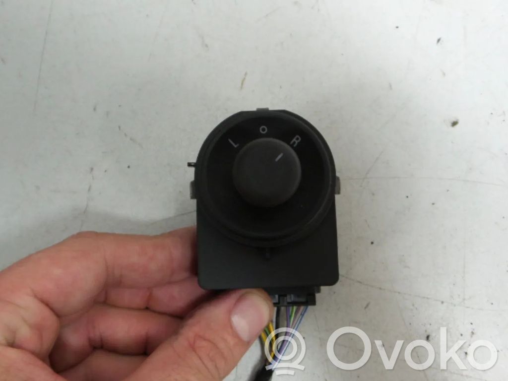 Opel Meriva B Otros repuestos del interior 