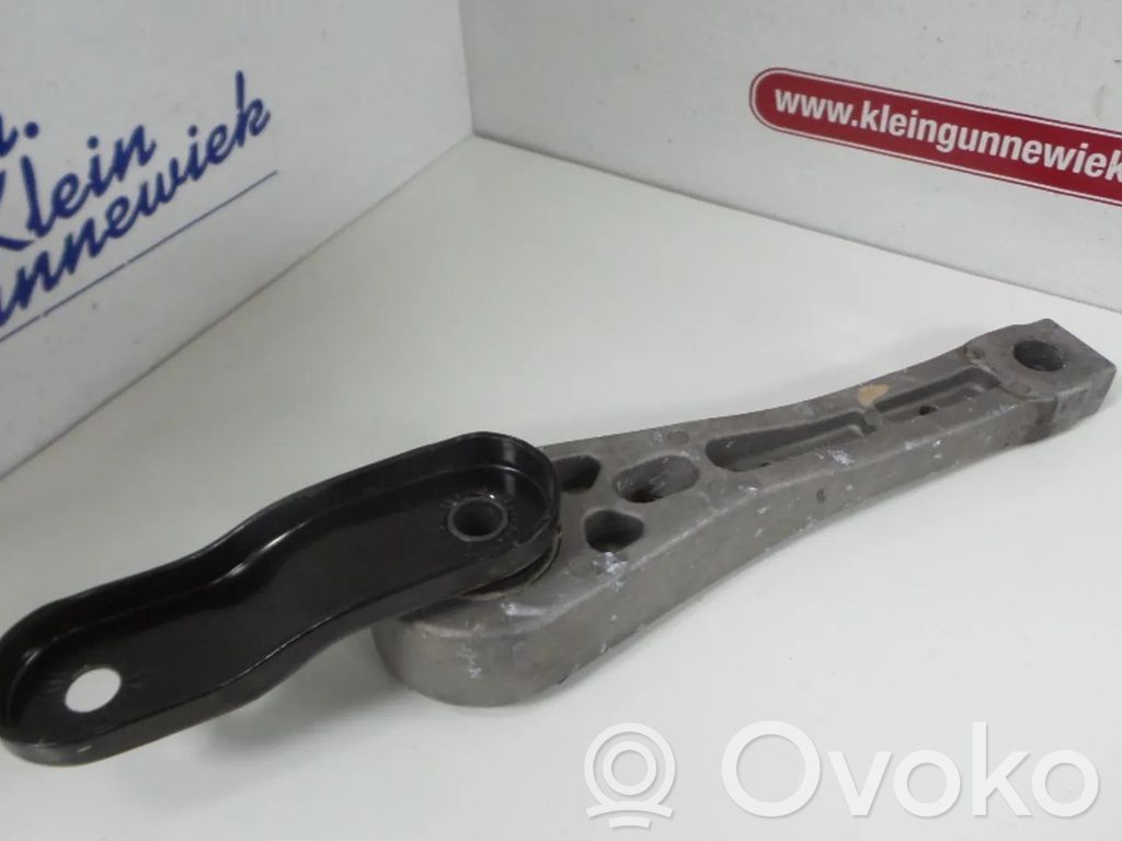 Volkswagen Jetta VI Soporte de la caja de cambios 