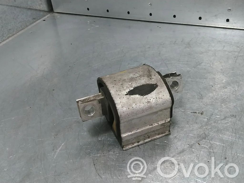 Mercedes-Benz E W213 Soporte de la caja de cambios 