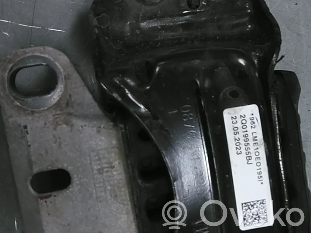 Volkswagen Polo VI Gearbox mount 