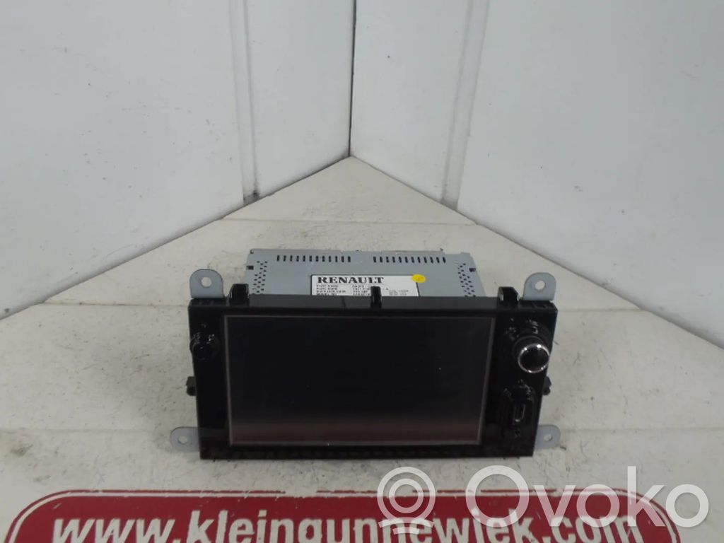 Renault Clio IV Navigation unit CD/DVD player 