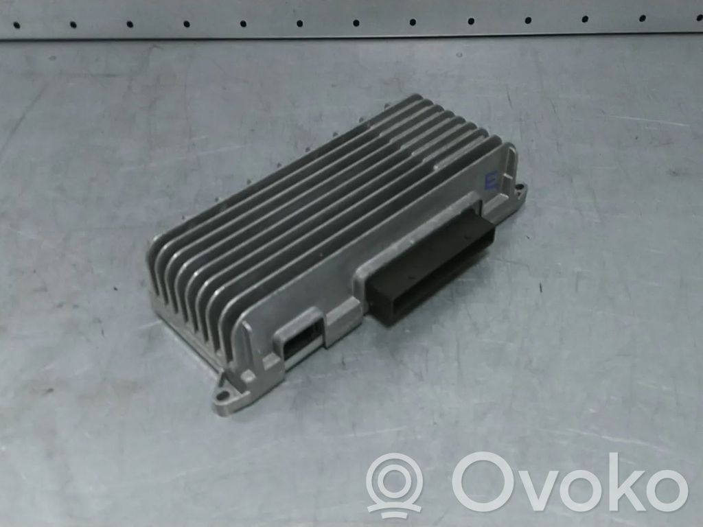 Audi A4 S4 B8 8K Sound amplifier 