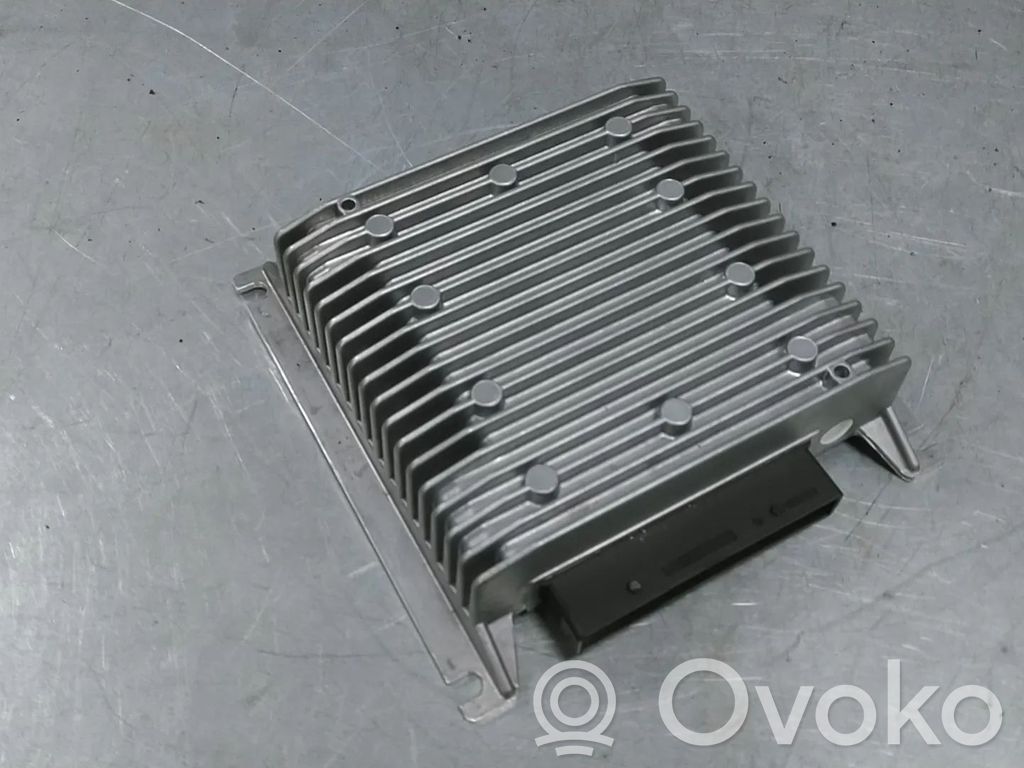 Volkswagen Polo VI Wzmacniacz audio 