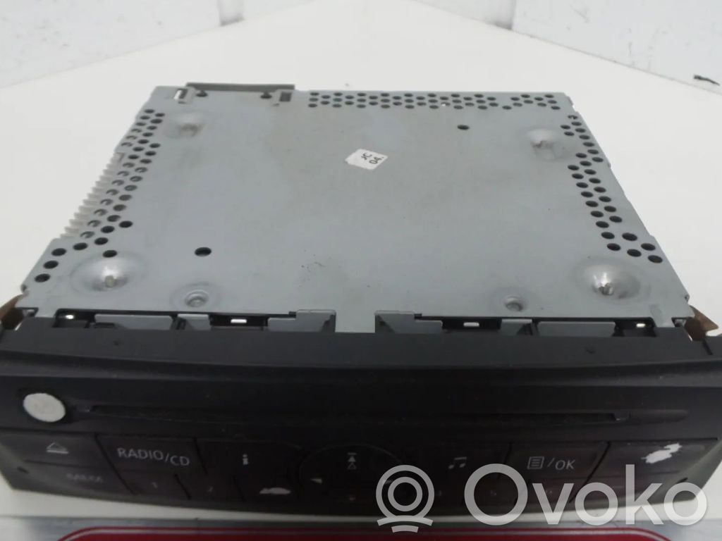 Renault Clio III Unità principale autoradio/CD/DVD/GPS 