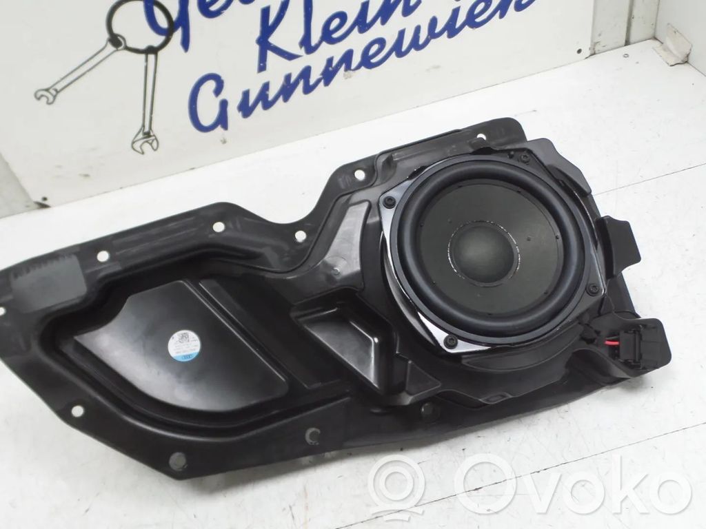 Audi e-tron Front door speaker 