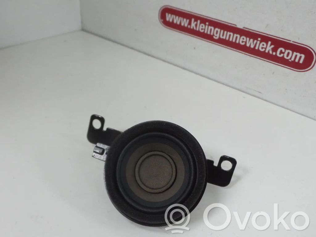 Audi e-tron Front door speaker 