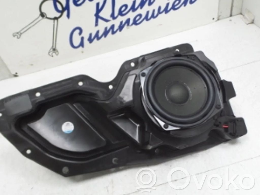 Audi e-tron Front door speaker 