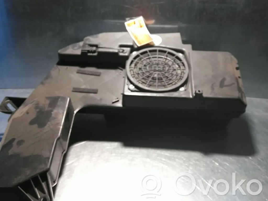 Audi A4 S4 B6 8E 8H Etuoven kaiutin 