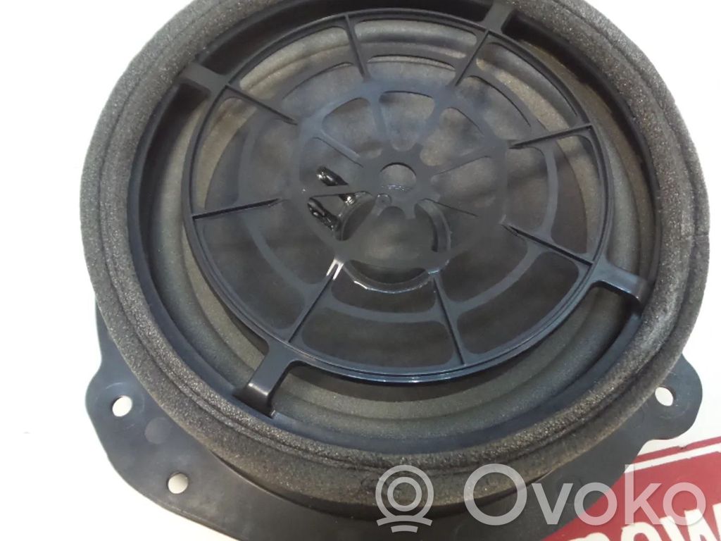 Audi A4 S4 B9 Etuoven kaiutin 