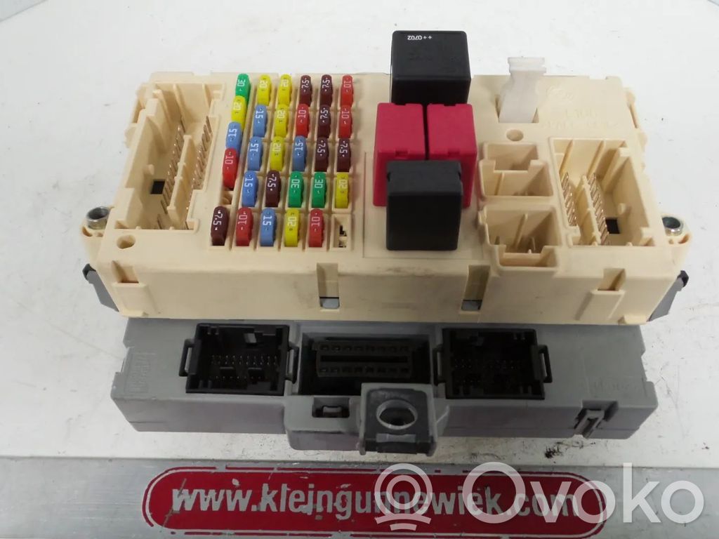Alfa Romeo GT Módulo de fusible 