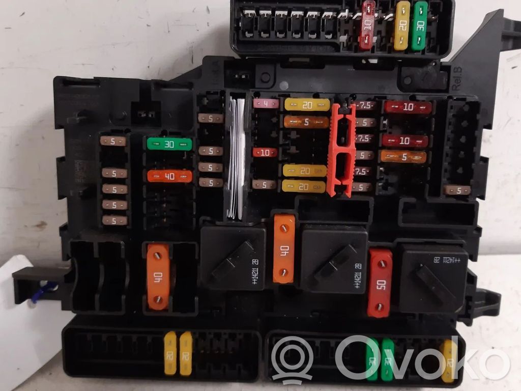 BMW 2 F22 F23 Módulo de fusible 