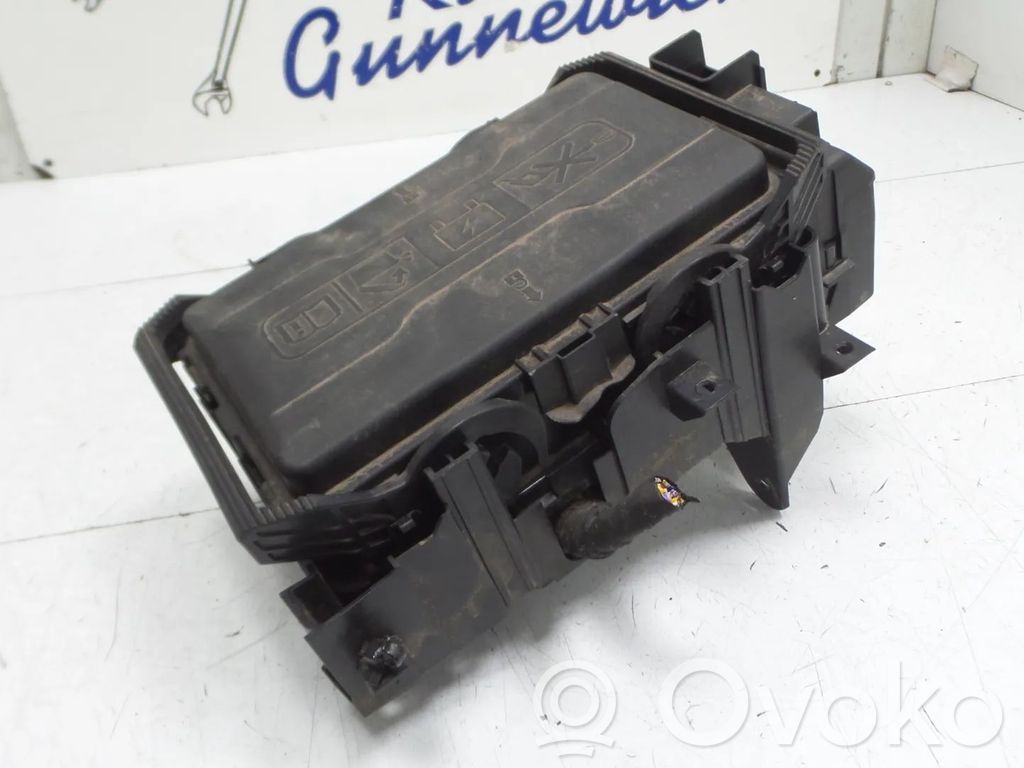 Opel Insignia B Módulo de fusible 