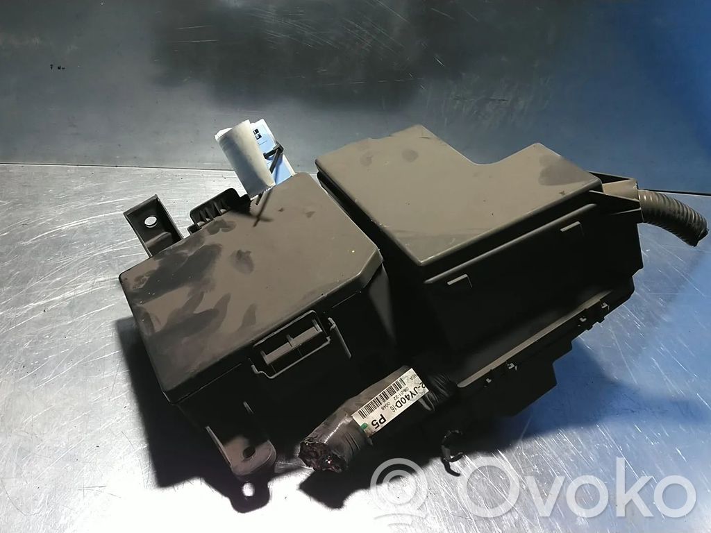 Renault Koleos I Fuse module 