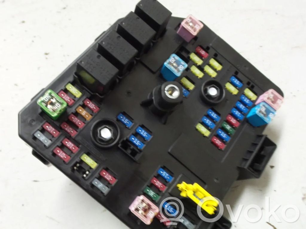 Opel Antara Fuse module 