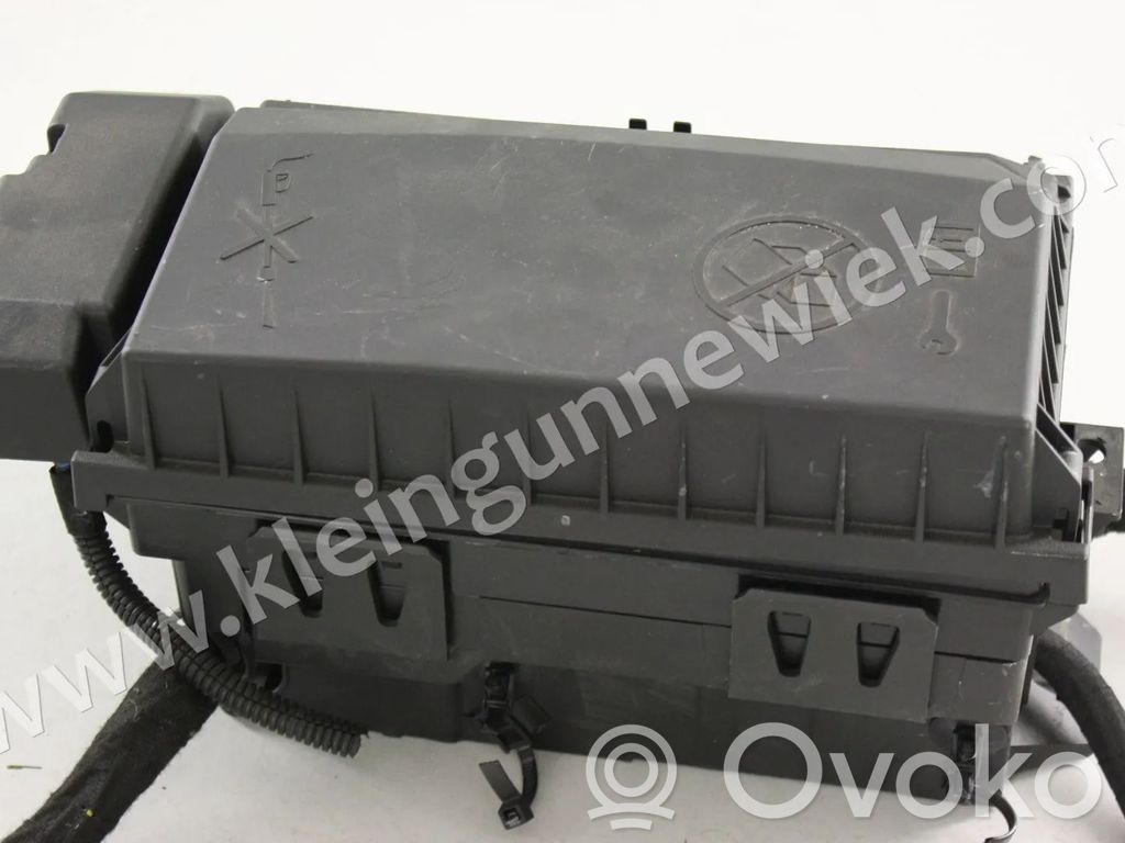 Opel Astra J Módulo de fusible 